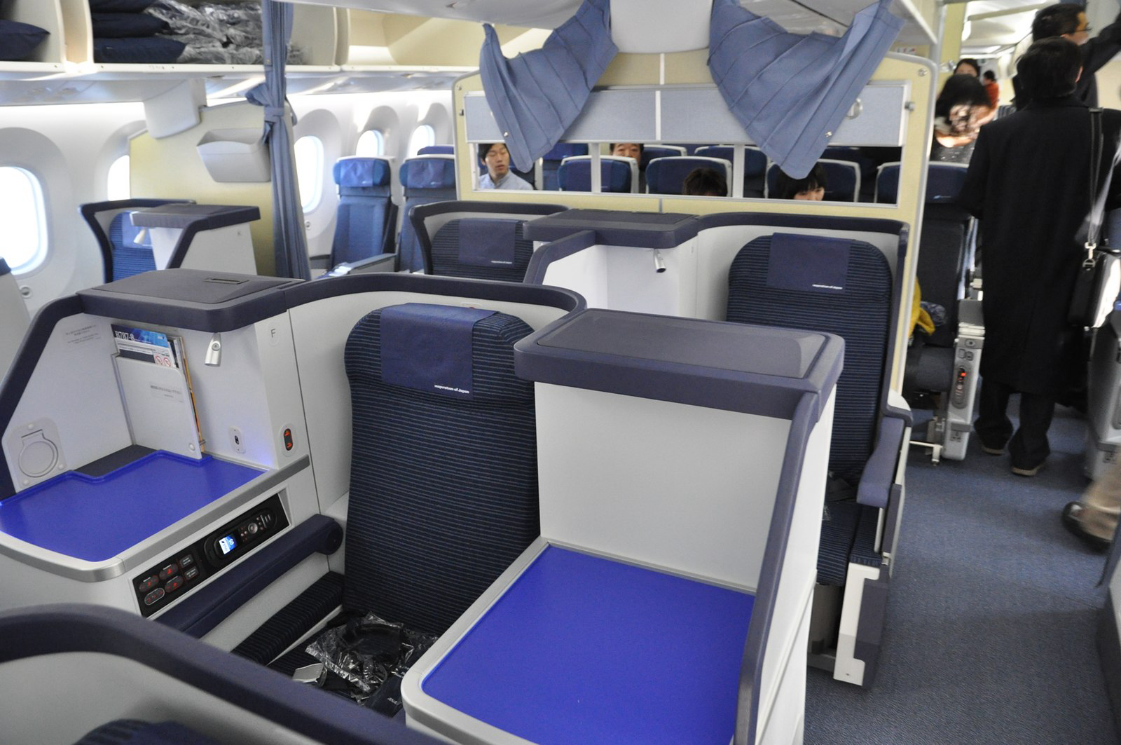 First class seat cubicles on Boeing 787. Wikimedia