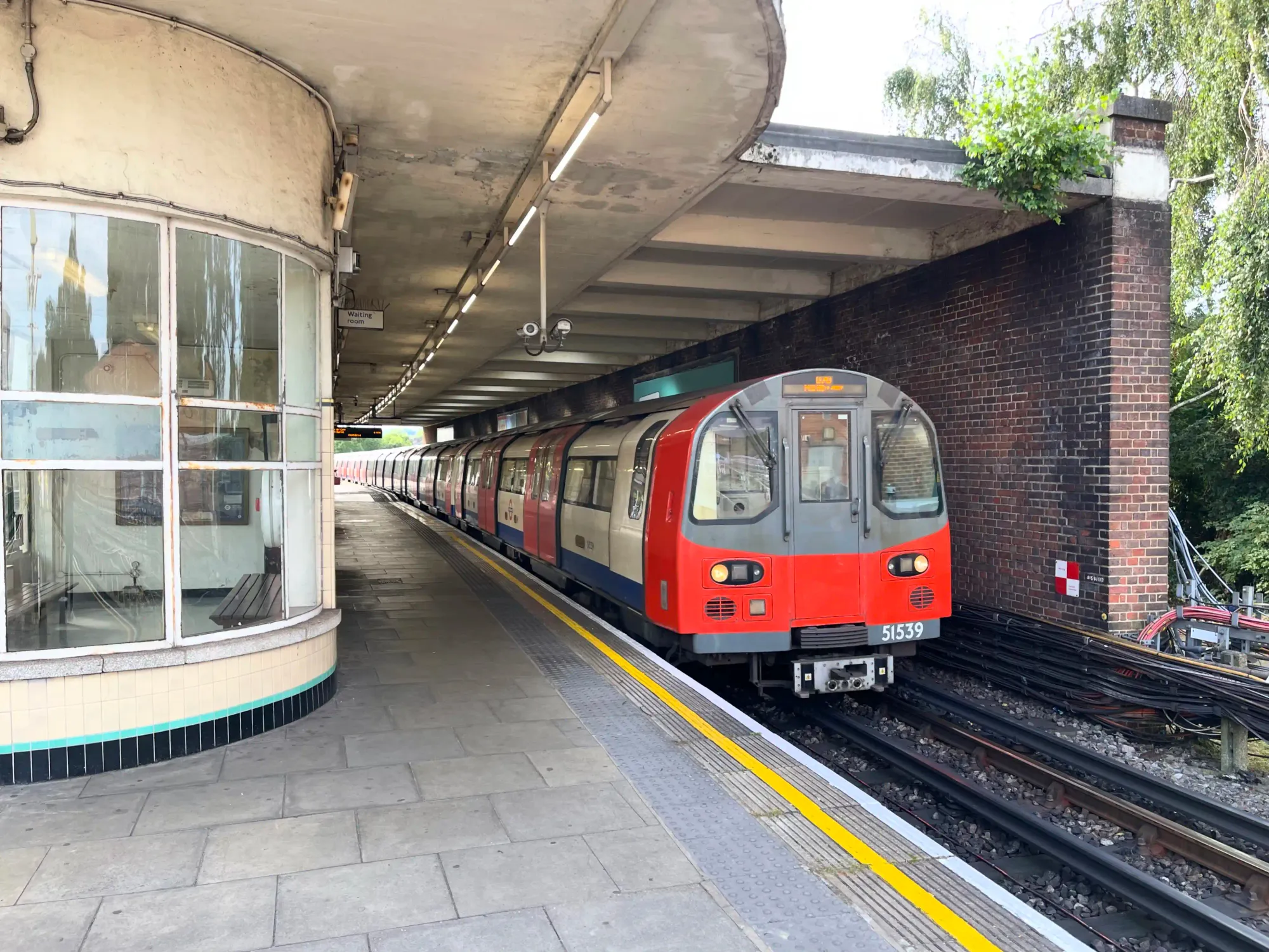 Another train from central London arrives, with destinations either to High Barnet or – much less frequently – Mill Hill East