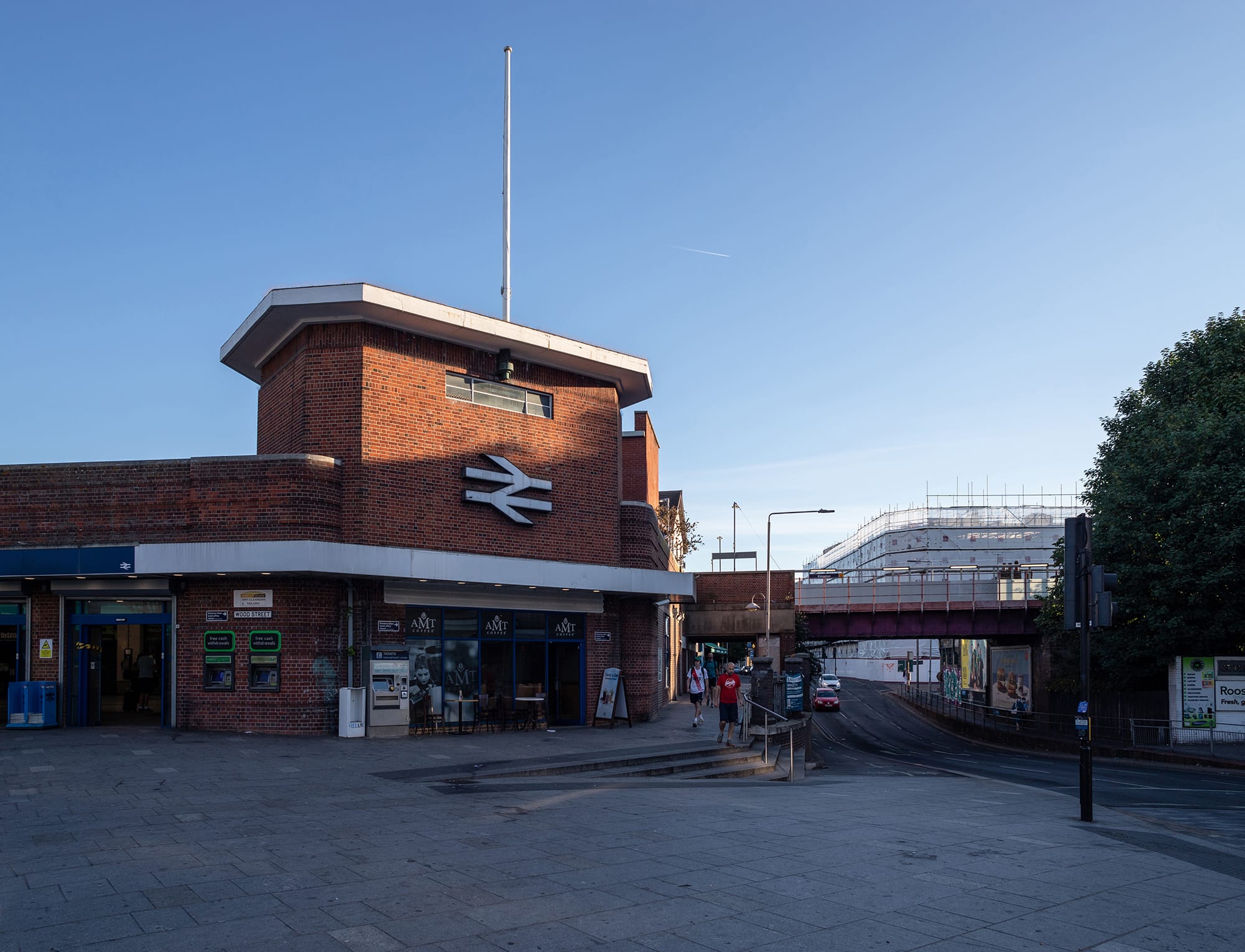 Kingston upon Thames station (1935). Photo by Philip Butler