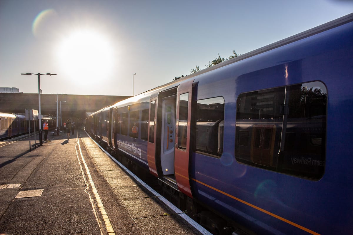 www.londonreconnections.com