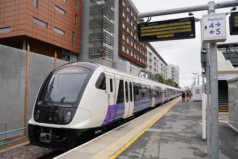 Crossrail (finally) reaches Stage 2 of opening