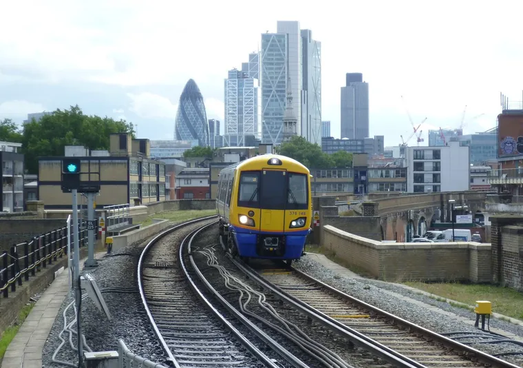 Friday Reads – 29 November 2024