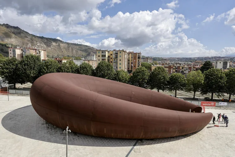 Monday's Friday Reads for 19 January