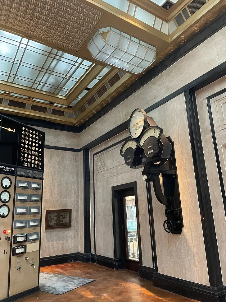 Monday's Friday Reads - 19 September 2022