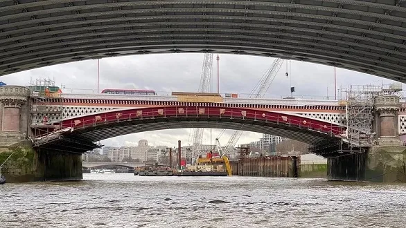 Blackfriars Bridge under repair