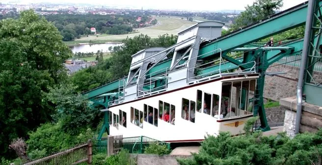 Monday's Friday Reads - 7 June 2021