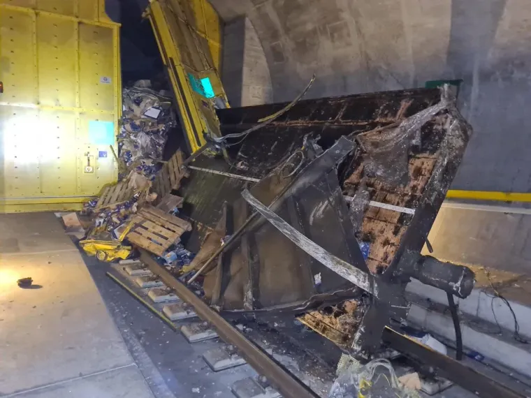 Gotthard Base Tunnel derailment boxcar destroyed