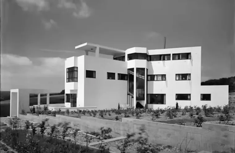 Monday’s Friday Reads – 11 December 2023