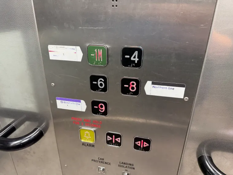Moorgate lift button signage fail, worn off line labels, useless level numbe. Ryan Bate