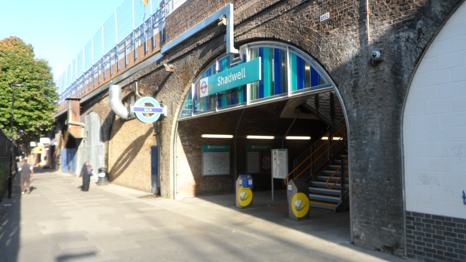 Light (Rail) Reading: Why the DLR Timetable is Changing